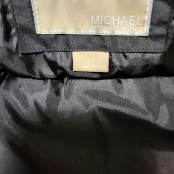 Michael Kors Faux Fur Hood Jacket Sz 5/6 Girls - Picture 7 of 10